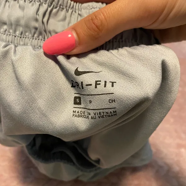 Nike shorts - Image 2