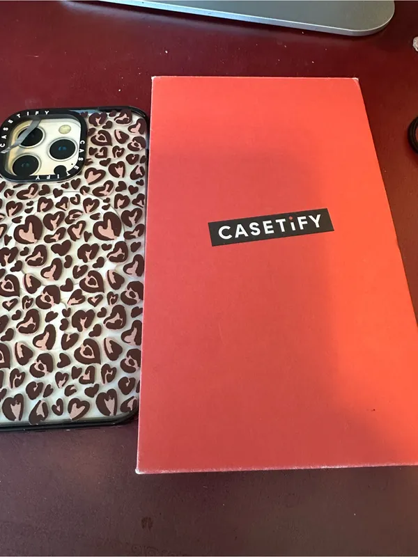 Casetify nwt box iPhone cover heart leopard $115 - Image 2