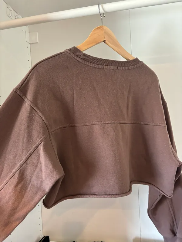 Garage Cropped Crewneck - Image 4