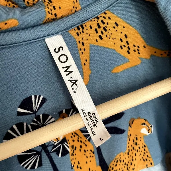 Soma button down pajama top soft short sleeves leopards big cats women L rayon - Image 3