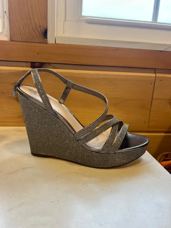 Brand New! High Heels - Image 2