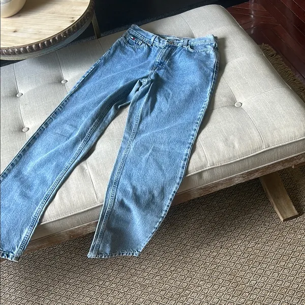 Tommy Hilfiger Vintage Classic Blue Light-Washed Denim Jeans Size 2 - Image 3