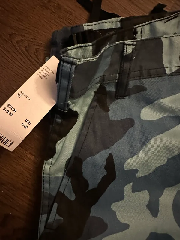 Urban Outfitters High Waisted Camo Cargo Pants - Image 6