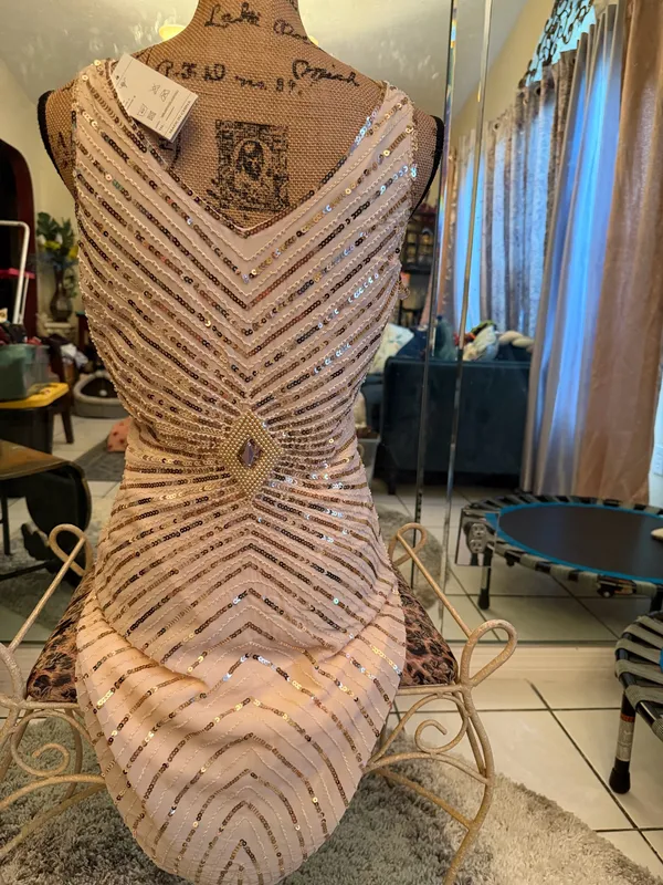 Stunning dress size M. ❤️ Gold Size M - Image 6