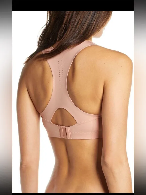 Chantelle high neck wireless low impact‎ sports bra Large - Image 3