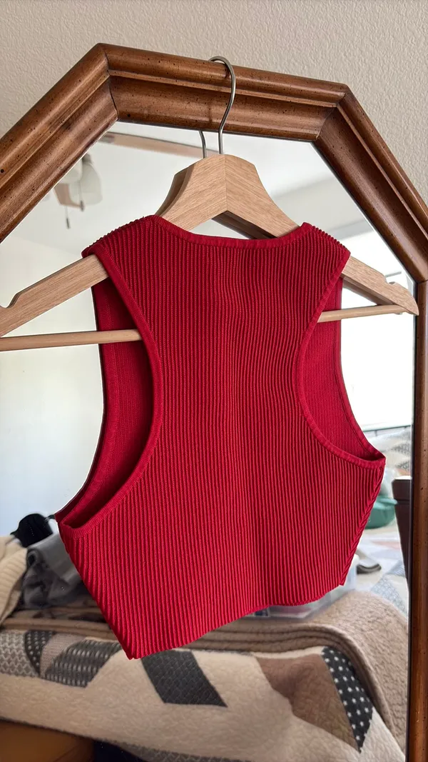 Aritzia Babaton Crop Top - Image 2