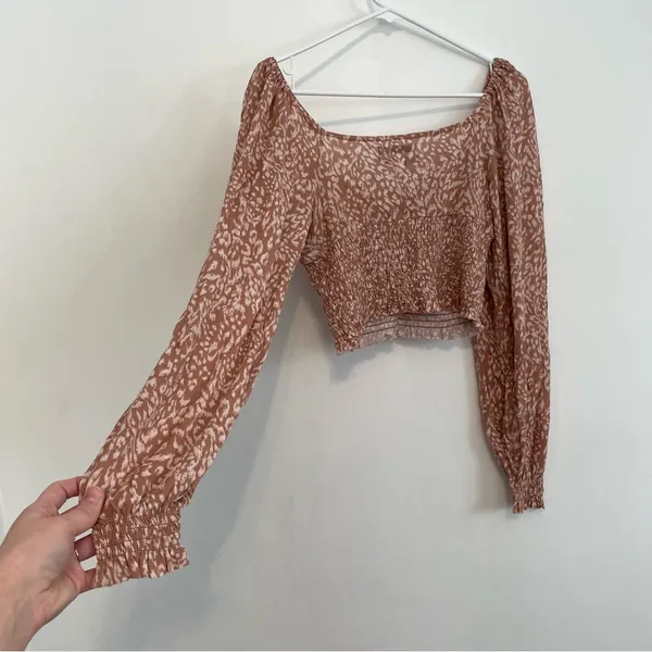 URBAN OUTFITTERS UO Old Soul Smocked Top Mauve Pink ish Leopard Cheetah Crop Top - Image 15