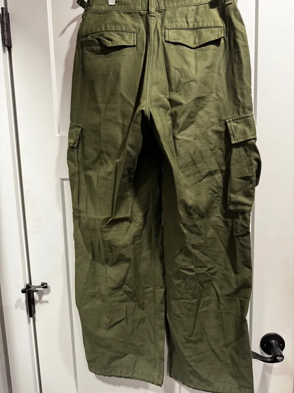 Aritzia TNA Supply Cargo Pants - Image 2