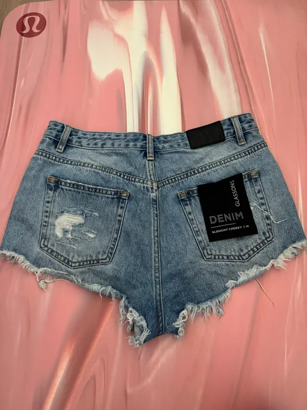 Glassons Denim Shorts - Image 3