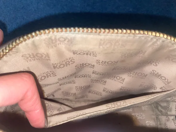 Michael Kors Gold Purse - Image 5
