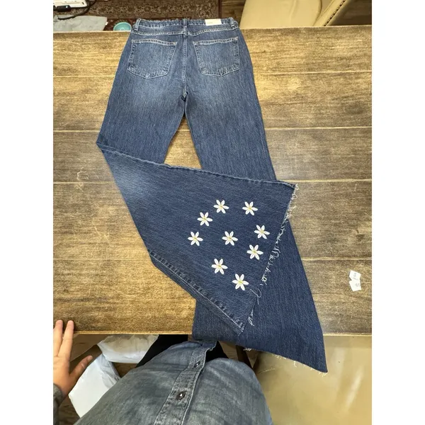 Forever 21 Blue Denim Flare Leg Jeans Daisies-High Rise‎ Size 29 60's - Image 5