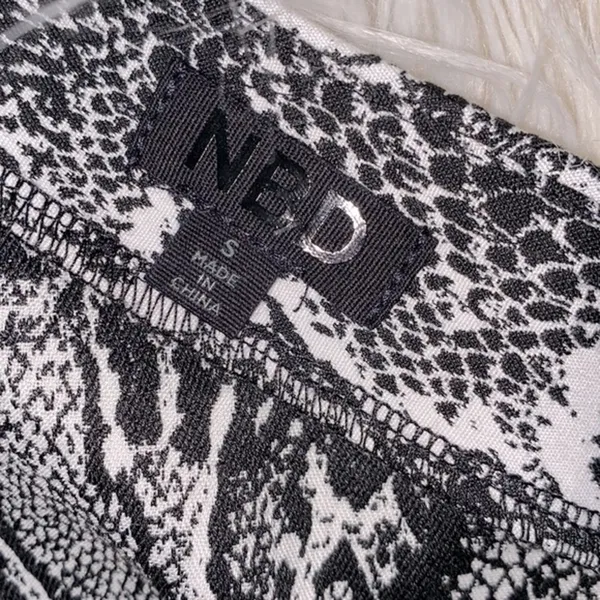NBD Revolve Shey mini snakeskin poof sleeve dress new with tags - Image 7