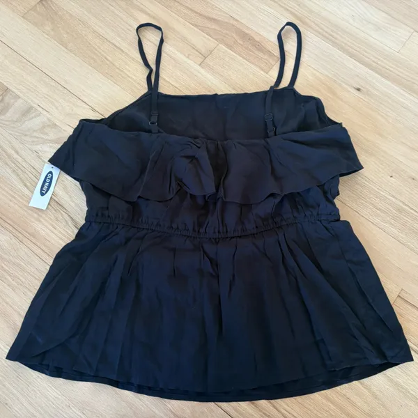 Old Navy Black Ruffle Top - Image 5