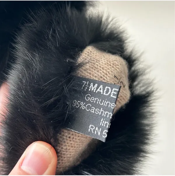 Elegant Black Fur-Trimmed Leather Gloves - Image 5