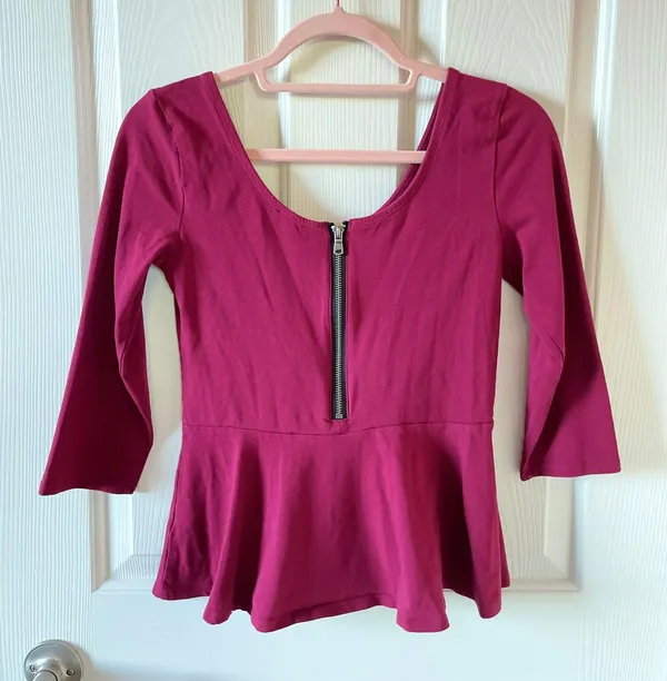 Express Peplum Scoopneck Top - Image 2