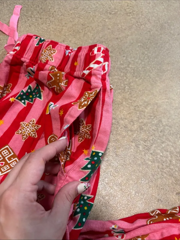 Old Navy Pink and Red Holiday Stripe Pajama Pants - Image 2