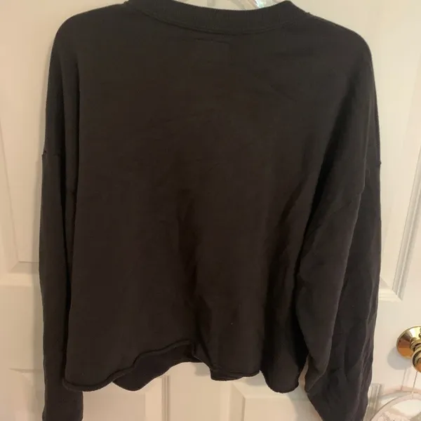 American eagle lace up pullover, soft and comfy, size large - Image 4
