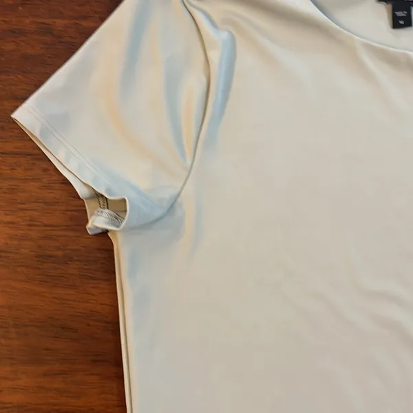 Express Light Cream Short Sleeve Top - Image 3