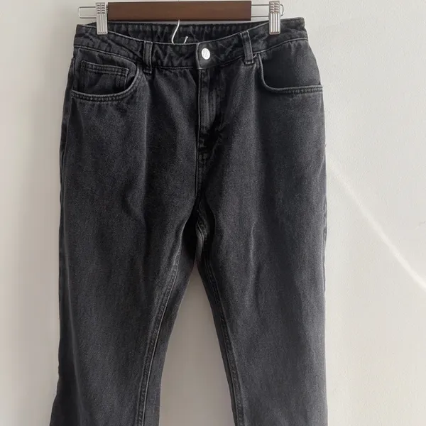 Reclaimed Vintage Inspired Womens High Rise Flared Raw Hem Jeans Washed Black 29 - Image 4