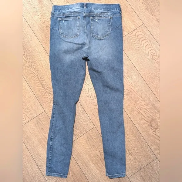 Torrid Bombshell Skinny‎ Jeans Plus 14 14R Ripped Distressed Stretch Denim Pants - Image 5