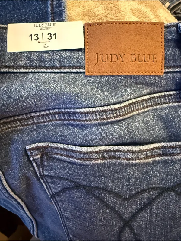 Judy Blue Medium Blue Boot-Cut Women's Jeans - Image 7