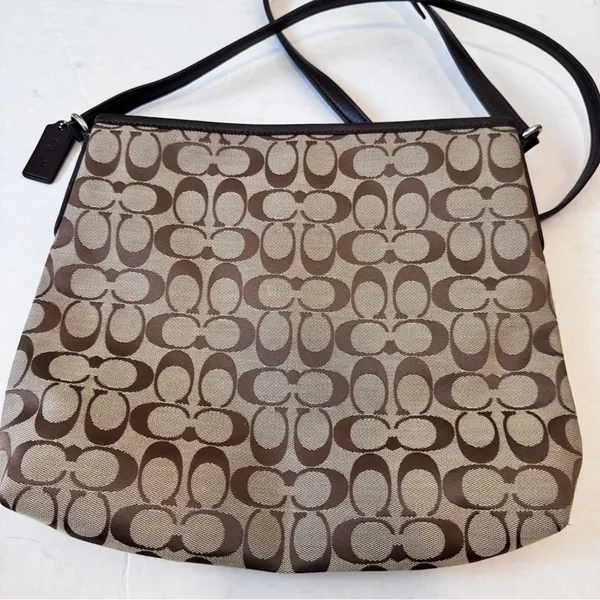 Coach Brown Tan Signature Canvas Crossbody Bag Handbag Purse Leather Trim - Image 9