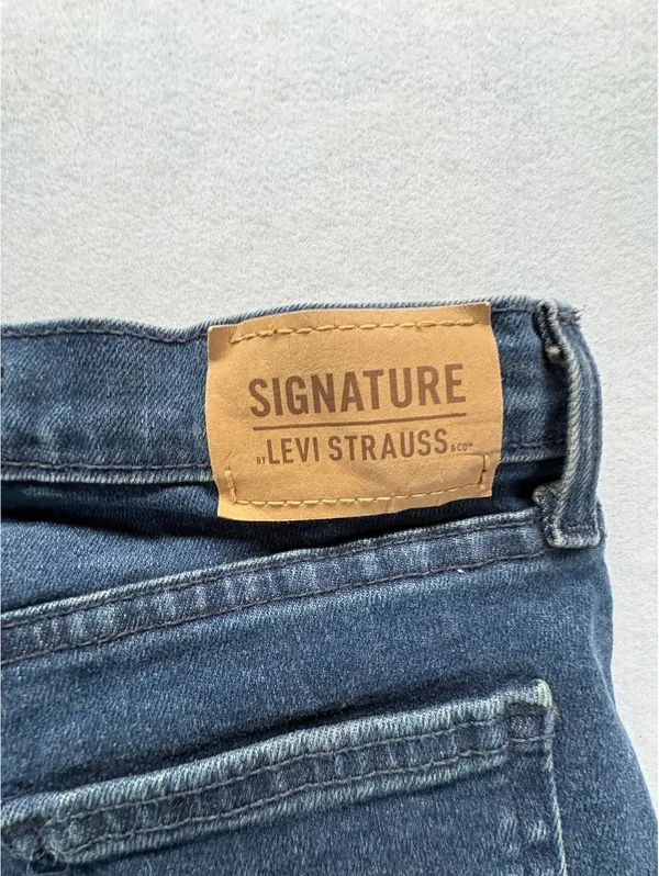 Signature by Levi Strauss Heritage Mom Jeans Women’s Size 10 Blue High Rise - Image 6