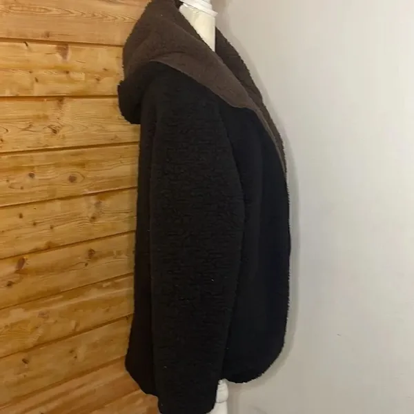 Urban Outfitters oversize teddy bear coat. Size XS. - Image 2
