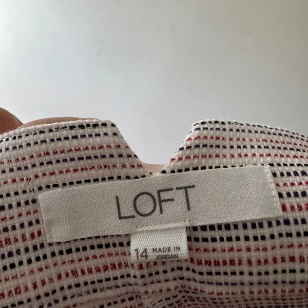 LOFT Button‎ Tab Riviera Shorts with 4 Inch Inseam Red and White - Image 5