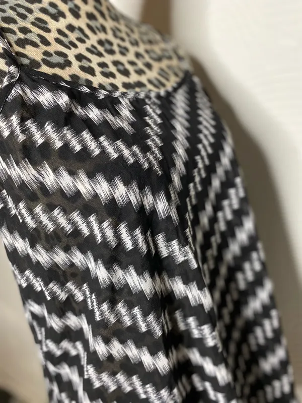 Maurices Black and White Brushstroke Tank - Image 4