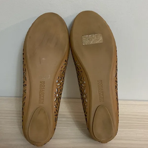 KENNETH COLE REACTION brown womens cut-out pattern flats shoes size 9 - Image 8