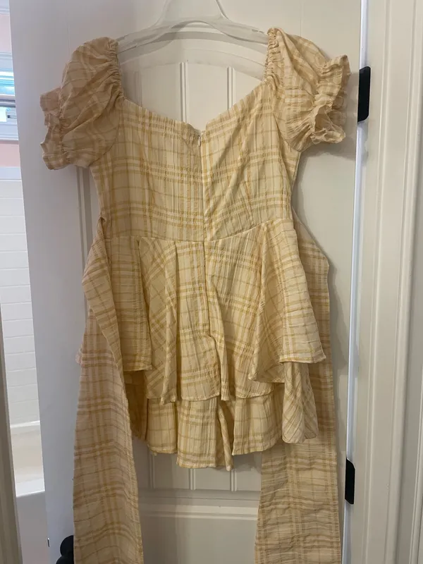 Short Yellow Dress Size M - Image 3