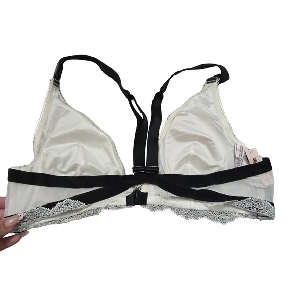 Victoria's Secret White Lace Bralette Size: L NEW - Image 3