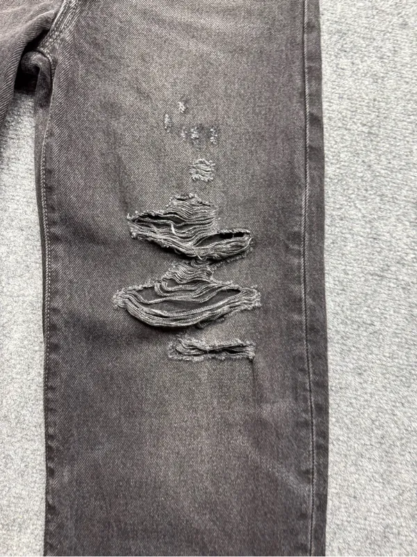 Levi’s Womans 24 Straight Ankle NWT Distressed Black Straight-Leg Jeans - Image 2