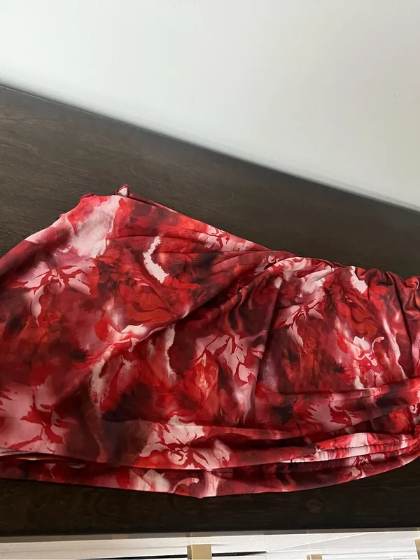 Strapless Red Floral Bodycon Dress - Image 2