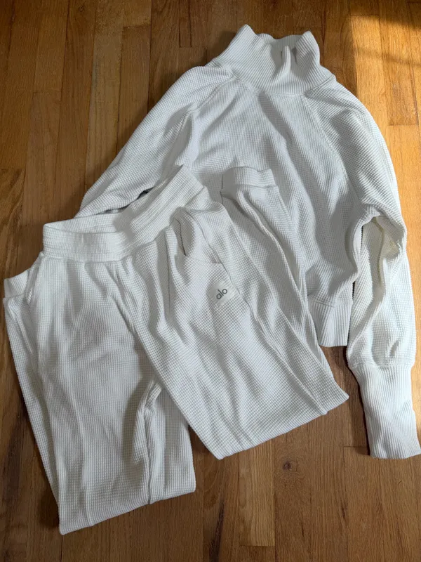 Alo Yoga cream waffle knit set - Image 2