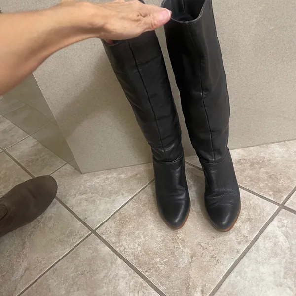 Vintage‎ FRYE black Leather Pull On Tall Heeled Boot Sz 6M C3666cuff or tall - Image 2