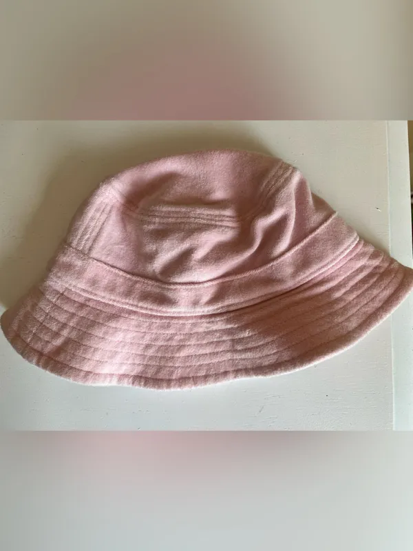Aritzia TNA Bucket Hat in Pink.  Size Small/Medium. - Image 2