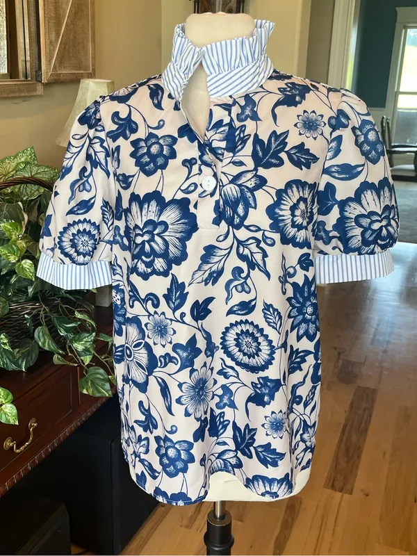 Blue Floral Button Front Top with Striped Trim Size M - Image 2