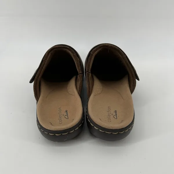 Clarks Women 7 Laurieann Strap Clog Taupe Brown Suede Slip On Casual Lightweight - Image 4