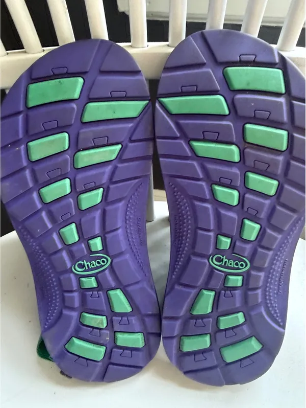 Chaco Women's Adjustable Strappy Sandals in Multi Green and Purple - Image 2