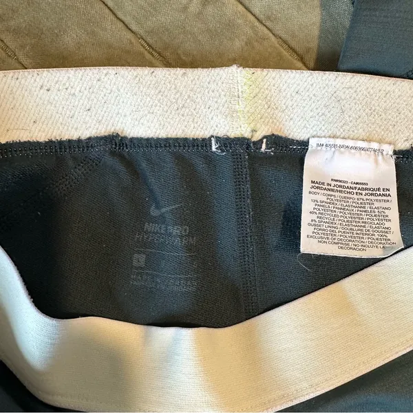NIKE Women’s Dark Green Leggings - Image 3