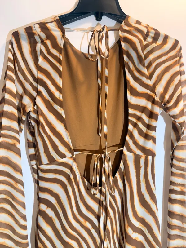 Ownley Valentina Brown Zebra Animal Print Open Back Long Sleeve Maxi Dress M - Image 4