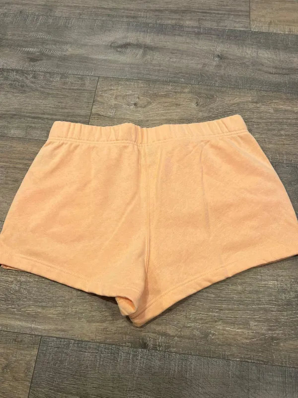 NEW north face sweat shorts - Image 3