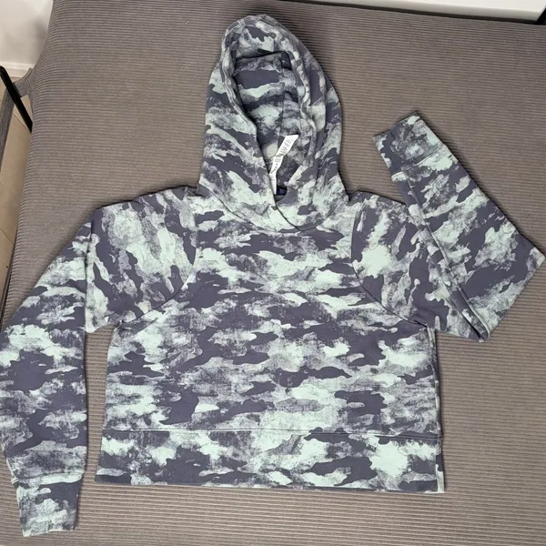 Lululemon Loungeful Cropped Hoodie Women 6 Heritage Camo Blue Fleece LW3FPWS - Image 7