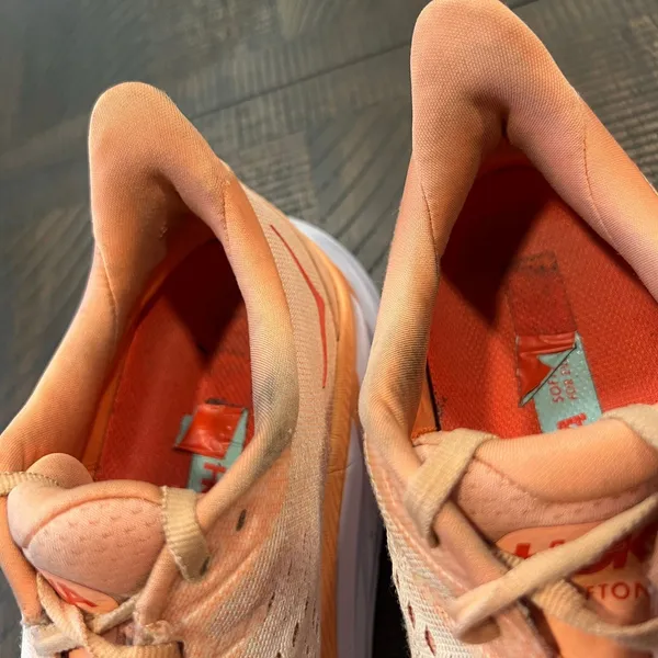 Hoka Clifton 8 melon color running shoes 8.5B women - Image 9