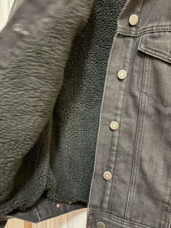 Old Navy Boyfriend Sherpa-Lined Denim Jacket Black Wash Medium - Image 2