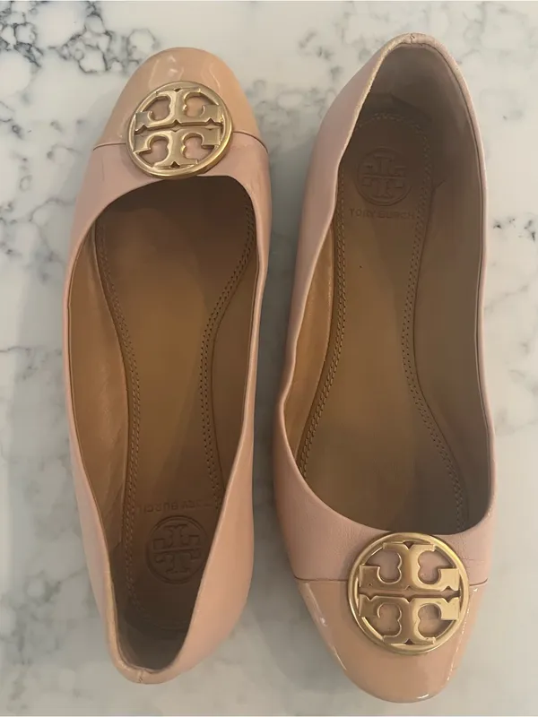 Tory Burch Blush Nude Leather Ballet Flats with Gold Logo Size 6 - Image 11