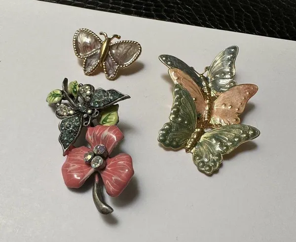 Lot Of 3 Pretty Butterfly Insect Brooch Pins - Image 7