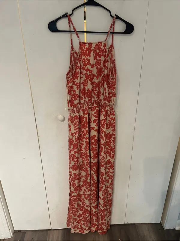 Prómesa Cream Dress with Coral-Red Floral Print - Image 7